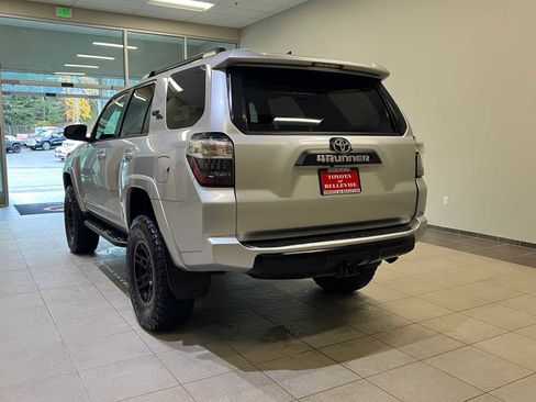 Used 2019 Toyota 4Runner TRD Off-Road Premium image 4