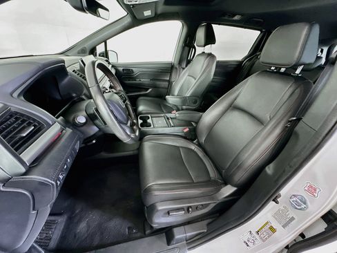 Used 2025 Honda Odyssey Sport-L image 13