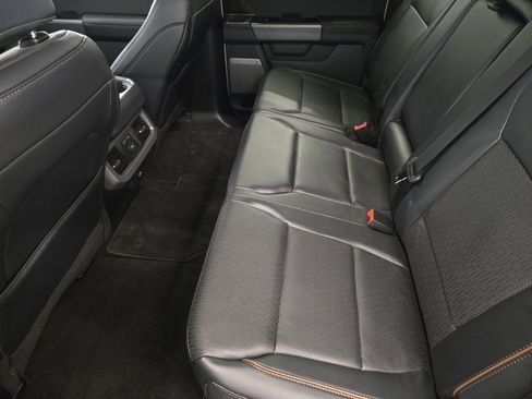 Used 2025 Ford F250 Lariat w/ Lariat Ultimate Package AWD/4WD image 30