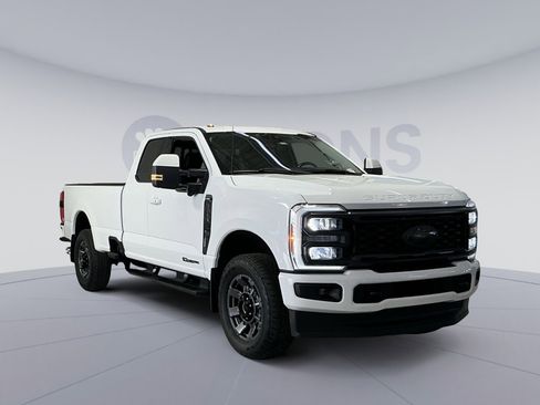 Used 2023 Ford F350 Lariat w/ Sport Appearance Package AWD/4WD image 18