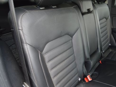 Used 2017 Ford Edge SEL w/ Equipment Group 201A AWD/4WD image 29