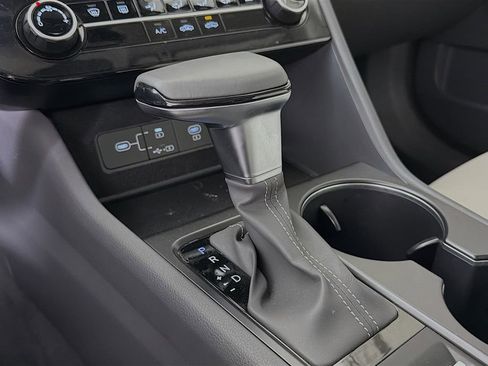 Used 2025 Hyundai Sonata SE image 19