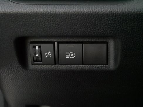 Used 2021 Toyota RAV4 XLE image 28