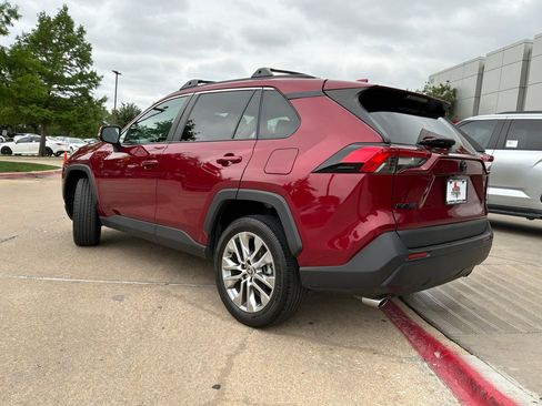 Used 2024 Toyota RAV4 XLE Premium FWD image 8