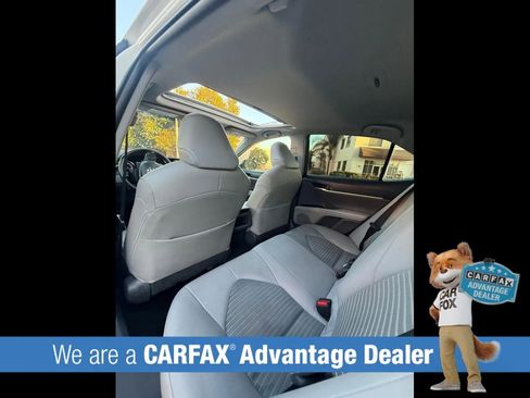 Used 2018 Toyota Camry SE w/ Moonroof Package FWD image 35