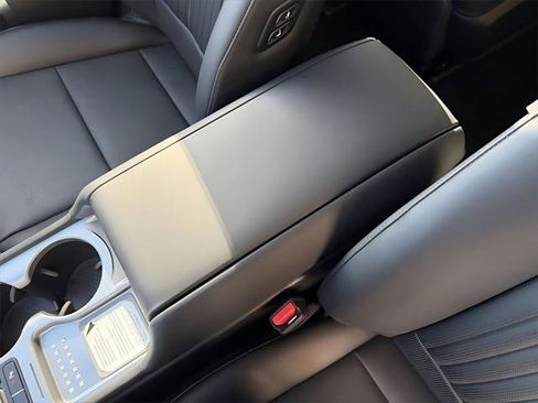 New 2026 Hyundai Ioniq 9 Calligraphy image 26