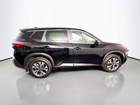 Used 2023 Nissan Rogue SV image 11