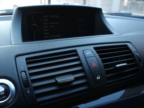 Used 2012 BMW 135i Convertible RWD image 26