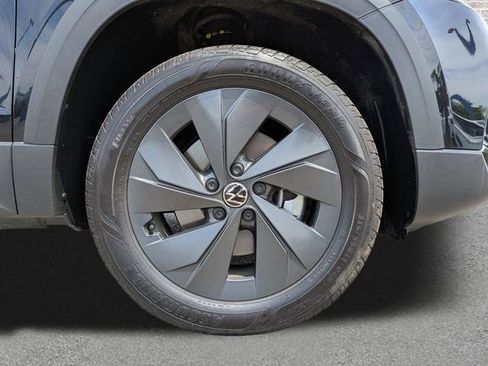 Certified 2025 Volkswagen Taos S FWD image 12