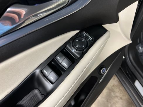 Certified 2024 Buick Enclave Essence w/ Trailering Package, 5000 lbs. AWD/4WD image 17