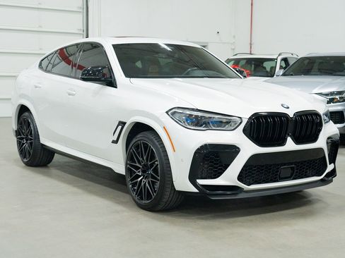 Used 2021 BMW X6 M w/ Competition Package image 11