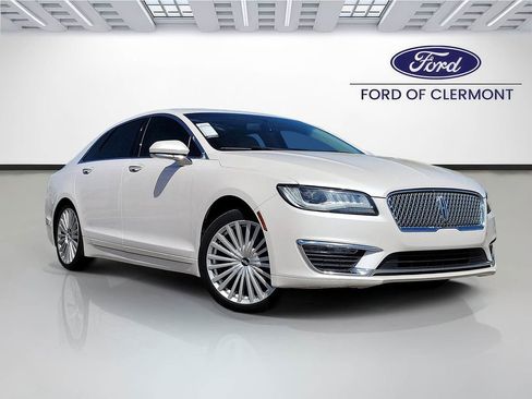 Used 2017 Lincoln MKZ Reserve image 1