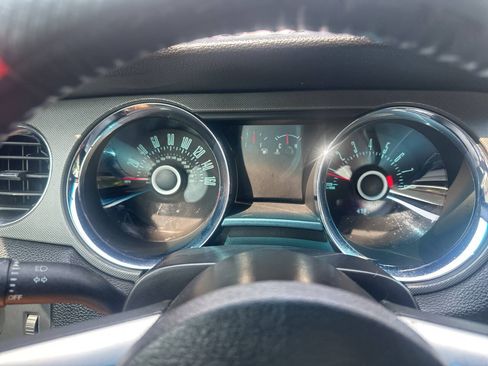 Used 2013 Ford Mustang Coupe RWD image 17