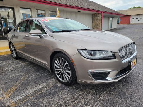 Used 2019 Lincoln MKZ Reserve FWD image 3