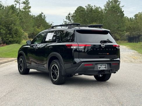 Used 2025 Nissan Pathfinder Rock Creek image 11