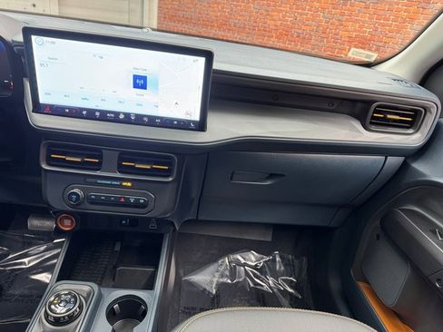 Used 2025 Ford Maverick Tremor image 17