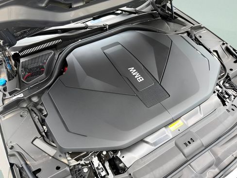 New 2027 BMW i5 xDrive40 AWD/4WD image 24