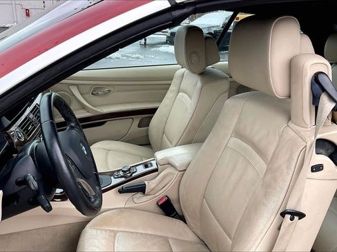 Used 2013 BMW 328i Convertible image 8