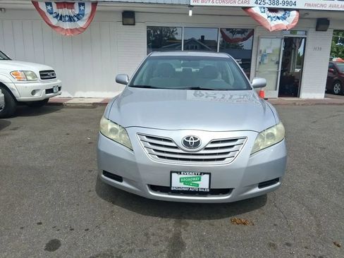 Used 2007 Toyota Camry LE FWD image 2