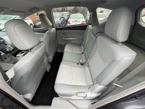 Used 2013 Toyota Prius V Five image 16