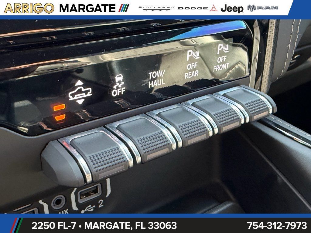 Used 2023 RAM 1500 Limited w/ Body Color Bumper Group RWD image 24