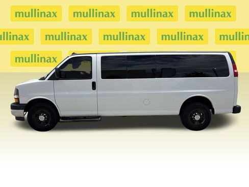 Used 2019 Chevrolet Express 3500 LT w/ LT Preferred Equipment Group RWD image 13