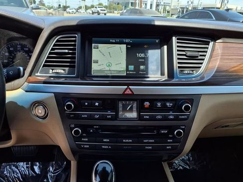 Used 2015 Hyundai Genesis 3.8 RWD image 23