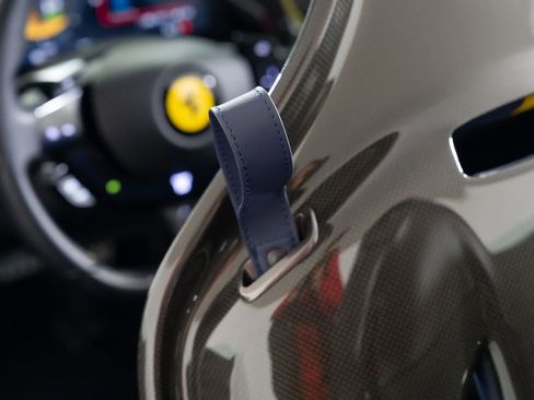 Used 2022 Ferrari SF90 Spider image 46