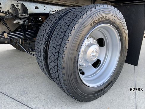 Used 2021 RAM 5500 Tradesman RWD image 23