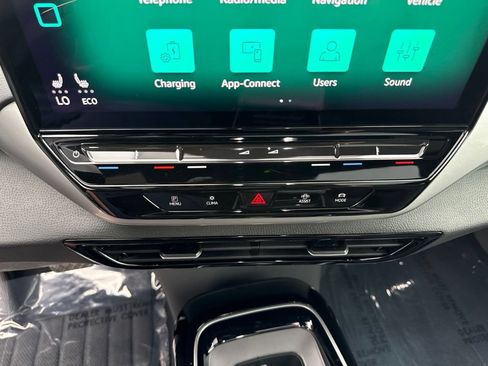 Certified 2023 Volkswagen ID.4 Pro S Plus AWD/4WD image 19