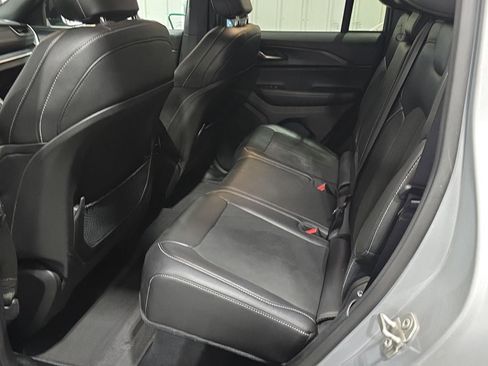 Used 2024 Jeep Grand Cherokee Altitude image 20