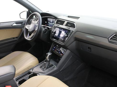 Used 2023 Volkswagen Tiguan SE R-Line FWD image 25