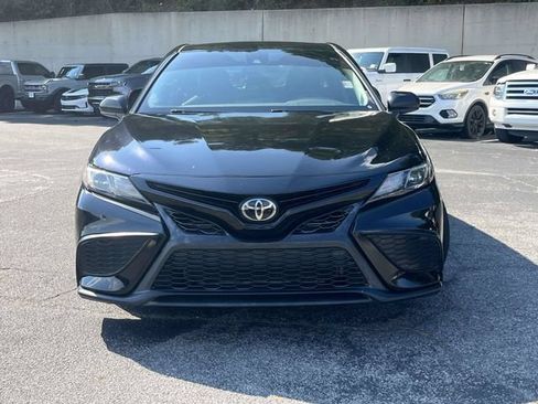 Used 2021 Toyota Camry SE FWD image 9