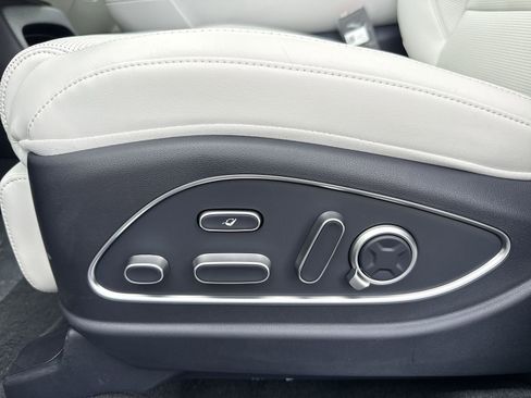 Used 2026 Hyundai Palisade Calligraphy AWD/4WD image 13