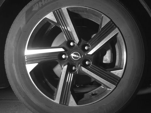Used 2025 Nissan Sentra SV FWD image 16