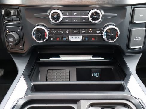 Used 2024 Ford F350 Lariat w/ Lariat Ultimate Package AWD/4WD image 10