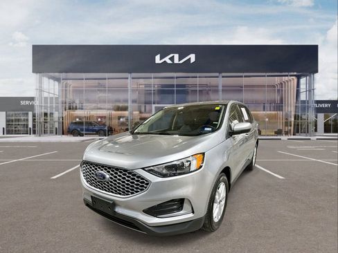 Used 2024 Ford Edge SEL image 4