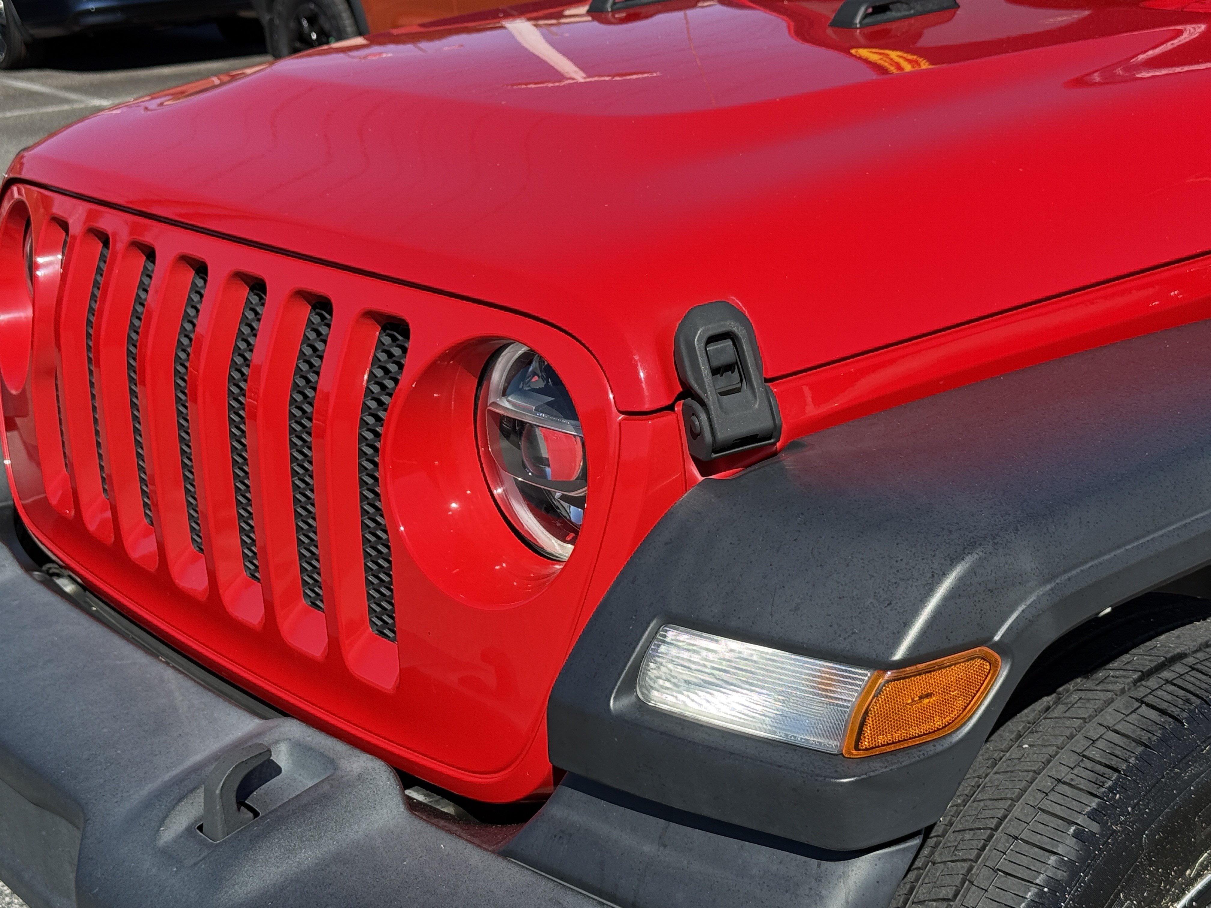 Used 2022 Jeep Wrangler Unlimited Sport AWD/4WD image 6