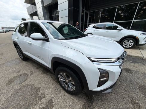 Used 2025 Chevrolet Equinox LT FWD image 10