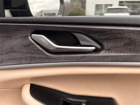 Used 2022 Jeep Grand Cherokee L Limited image 33