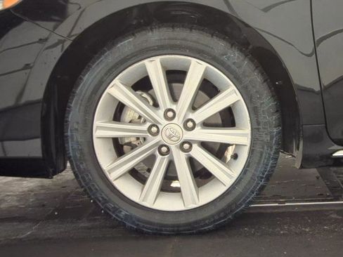 Used 2012 Toyota Camry XLE image 11