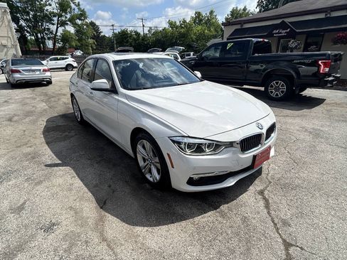 Used 2017 BMW 330i xDrive Sedan AWD/4WD image 14