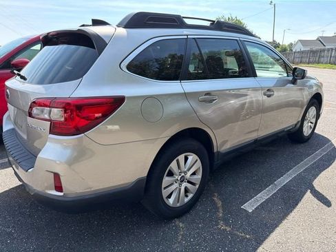 Used 2016 Subaru Outback 2.5i Premium AWD/4WD image 4