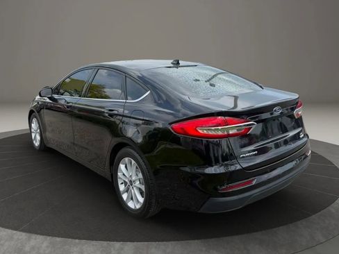 Used 2020 Ford Fusion SE FWD image 6