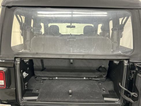 Used 2021 Jeep Wrangler Sport AWD/4WD image 21