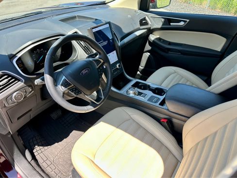 Used 2021 Ford Edge SEL w/ Convenience Package FWD image 11