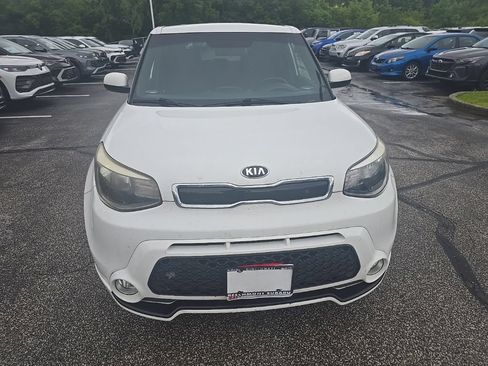 Used 2016 Kia Soul + w/ Soulful Package FWD image 2