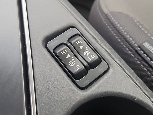 Certified 2025 Subaru Crosstrek 2.0i Premium image 11