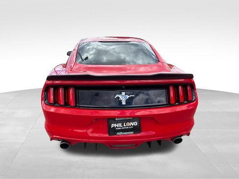 Used 2015 Ford Mustang Coupe RWD image 6