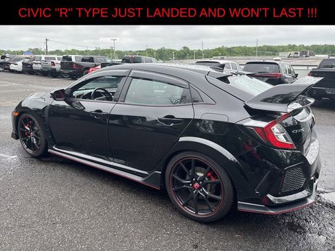 Used 2017 Honda Civic Type R image 3